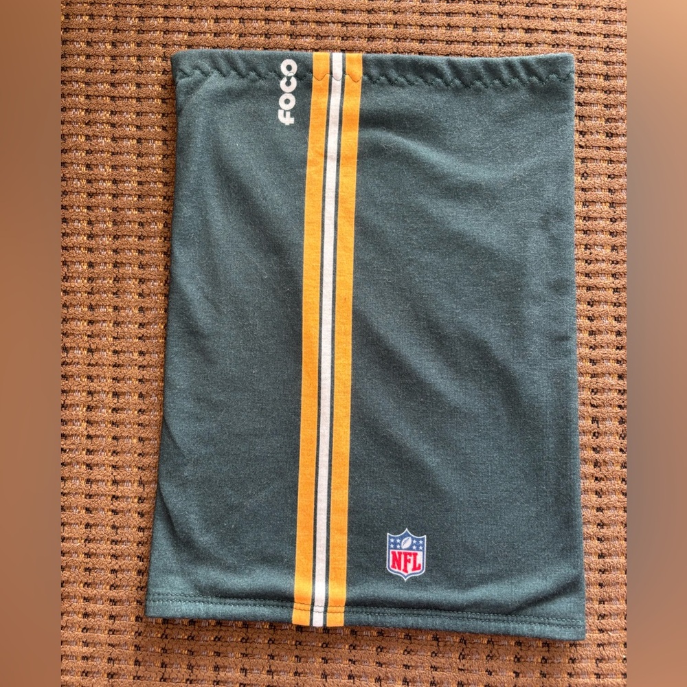 FOCO Green Bay Packers NFL On-Field Sideline Gaiter Scarf